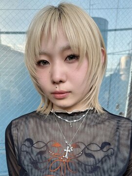 ボコカ(bococa) 大人女性ミルクティーベージュセミロングレイヤーギザバング