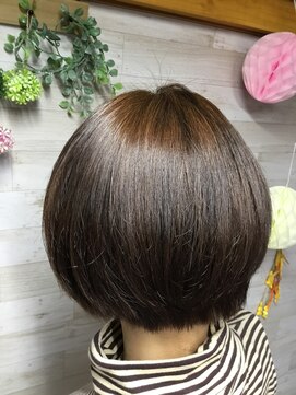 ルシア(LUCIA) 大人ショートボブ