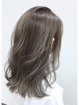 シェリア(Shelia) 外ハネセミディ×ヌーディーグレー【Shelia町田】