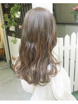 リノ 吉祥寺(Lino kichijoji) ほんのり色づくカーキグレージュで明るめカラー