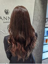 ニーナ ビューティーサロン(NINA Beauty Salon) ブラウンヘアにレッドカラー系のハイライト！