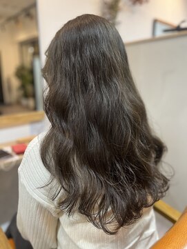 レナータヘアカロ(Renata hair Caro) マットブラウン