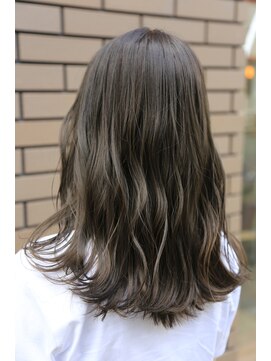 エテ(Ete) 大人可愛いミディアムスタイル