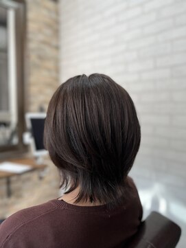 アトリエナガノ(atelier nagano) ニュアンスカラー/センターパート/ツヤ髪スタイル/ブルージュ