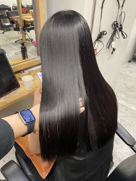 リット(lit) 艶感抜群の黒髪ヘア