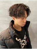 センターパートツイストスパイラルパーマツーブロックマッシュ
