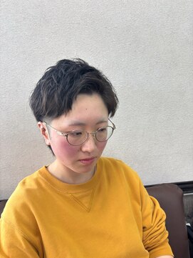 髪屋 女性にも似合うメンズスタイル・ショートウルフ
