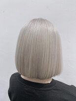 ココ 本八幡(KOKO)&nbsp;黒髪クラゲヘアーオリーブグレー小顔ココアベージュ丸型卵型ボブ