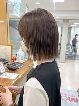 モリオ フロム ロンドン サッポロファクトリー店(morio FROM LONDON) 【morio】札幌ボブ ぱつっと外ハネ軽めボブ