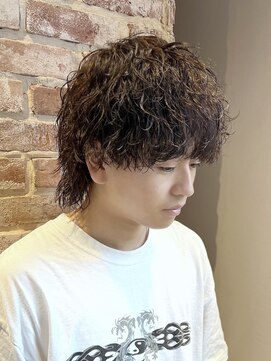 ボンドストーリールミエール(Bond Story lumiere) マッシュウルフ/ツイストスパイラルパーマ/チャコールグレー