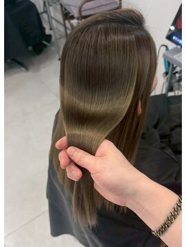 シェノン 西梅田(CHAINON) 【韓国風レイヤーカット】抜け感×小顔バランスヘア/西梅田