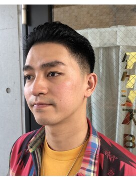 タケシズバーバー(BARBER) オールバックロースキンフェード