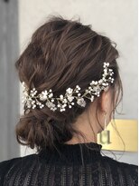 ヘアーデザイン ディードット ウル(D. ulu)&nbsp;ゆるふわシニヨン風アレンジ