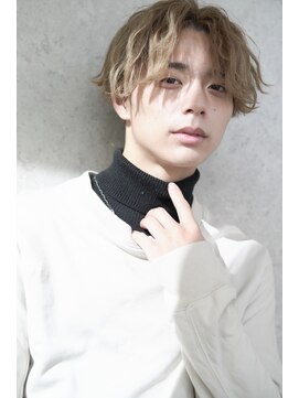 ジョエミバイアンアミ(joemi by Un ami) (joemi 近江)長めミディアムメンズ ハイトーン ツイスパ　近江