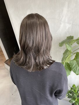 ティティ(TiTi) ブリーチなし！ニュアンスカラー[TiTi_栗林れい]