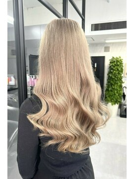 リア 大阪梅田(Ria) ～ミルクティーベージュ～　【Ria 大阪 梅田】