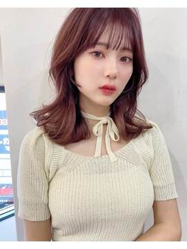 リコバイアフロート(riko by afloat) レイヤーカット/ミディアム/ピンクベージュ/シースルーバング