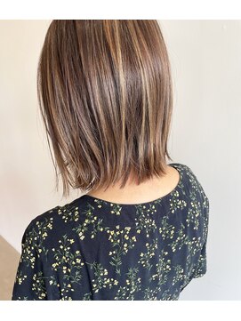 フープヘアー(HOOP.HAIR) 細めハイライト//パツっとボブ