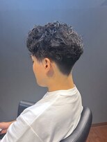 ビーダンディー(Bee dandy)&nbsp;ビジネスツーブロック デザインパーマ かきあげオールバック