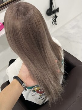 アールシリウス(R,SIRIUS) ブリーチ2回のミルクティーカラー