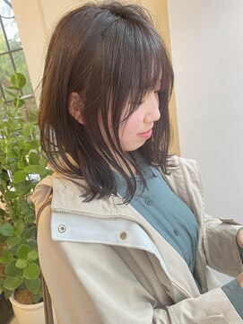 アドア(adore) 外ハネふんわりベージュ