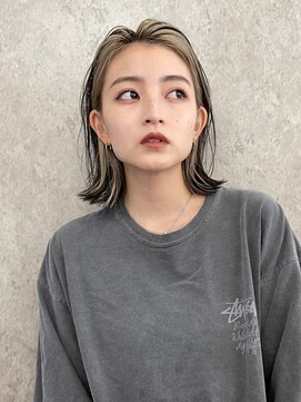 サンク 原宿 表参道(cinq) フェイスフレーミングインナーカラーボブホワイトベージュ30代