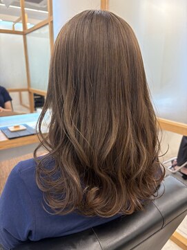 リュクスバトーバイトリコ 船橋南口店(Luxe BATEAU by tricot) ヘーゼルベージュ♪