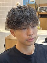 ゼロスバーバー(0's BARBER SHOP)&nbsp;20代ツイストスパイラル◎センターパート×波巻きスパイラル
