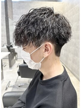 アミ(Ammi) ◆メンズヘア/マッシュ/センターパート/ウルフ/ツーブロック
