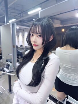 ザシェノンウメダ(THA CHAINON UMEDA) イメチェン/ピンクベージュ/アンブレラカラー/前髪/心斎橋