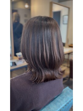 リエル(Liere) レイヤーミディアム【髪質改善】