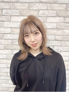 ヘアーアンドアイラッシュ ビス 下曽根店(Bis!) 透明感たっぷりベージュレイヤー
