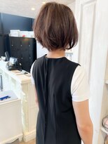 キャアリー(Caary) 福山Caary30代40代人気小顔補正立体カット前下がりレイヤーボブ