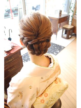 ベル(BELL) 和風すぎない着物アップスタイル【BELL桜新町/用賀】