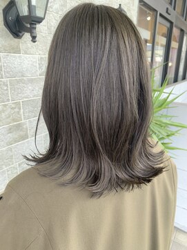 キャアリー(Caary) 福山市Caary人気くすみカラー・カーキグレージュ