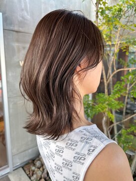 美容室 ビ フェスカ(B FESCA) ブルージュ/レイヤーカット/30代20代40代