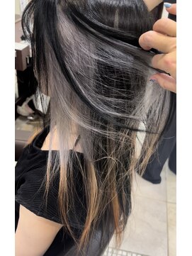 ファブ 千葉店(FaB) シルバー×オレンジ