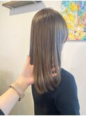 艶感抜群！明るめカラーのオリーブベージュ