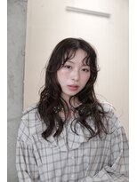 ピズムハク(PISM hak)&nbsp;セミウェット/ミックス巻き/くびれレイヤー/ロングヘアアレンジ