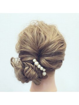 ヘアーアンドエステ ブルーメ(blume) ルーズアップスタイル