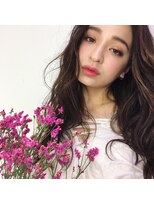 ヌイ 横浜(nui)&nbsp;ネイビーグレージュ毛先パーマことりベージュウォーターフォール