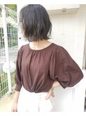 オリーブカラー×ボブ