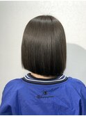 オリーブベージュ