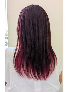 ヴァンカウンシル 半田店 赤カラー