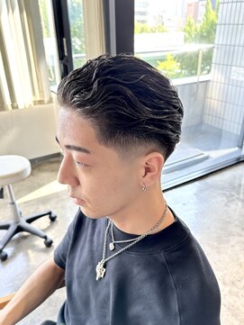 ザ オーダー(THE ORDER) men'sスリックバックヘアテーパースキンフェードメンズカット