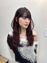 ユエン(uyen)&nbsp;秋冬におすすめワイドバングとレイヤーカット