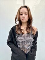 カケル(×.) 上品レイヤー／艶髪ロング／ブラウンベージュ