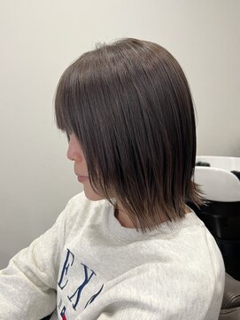 ベルスタ(BELSTA) 切りっぱなし×透き通るツヤのベージュカラー