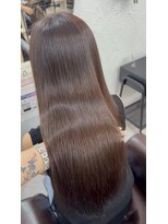 ラビス(Lovis) ストレート/くびれヘア/夏のヘアアレンジ/ハイライトカラー