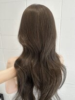ココ 本八幡(KOKO)&nbsp;M黒髪小顔ヘアオリーブグレー艶髪クラゲヘアーココアベージュ